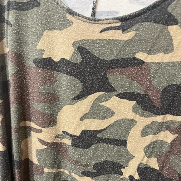 Zenana Camo Tanktop - Picture 3 of 3